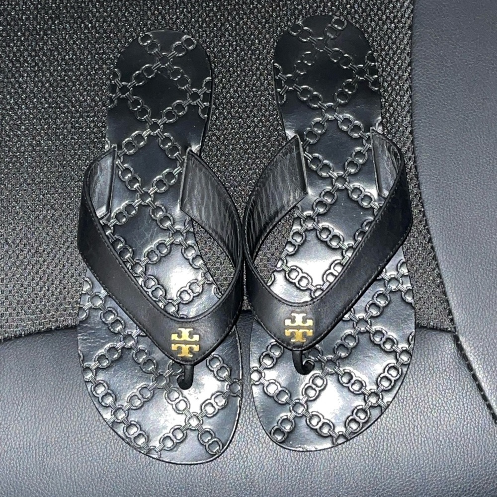 Tory Burch Thora Leather Black Flip Flop